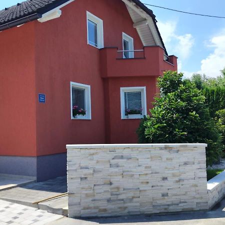 Apartment Igor - Holiday Home Ostarije Εξωτερικό φωτογραφία